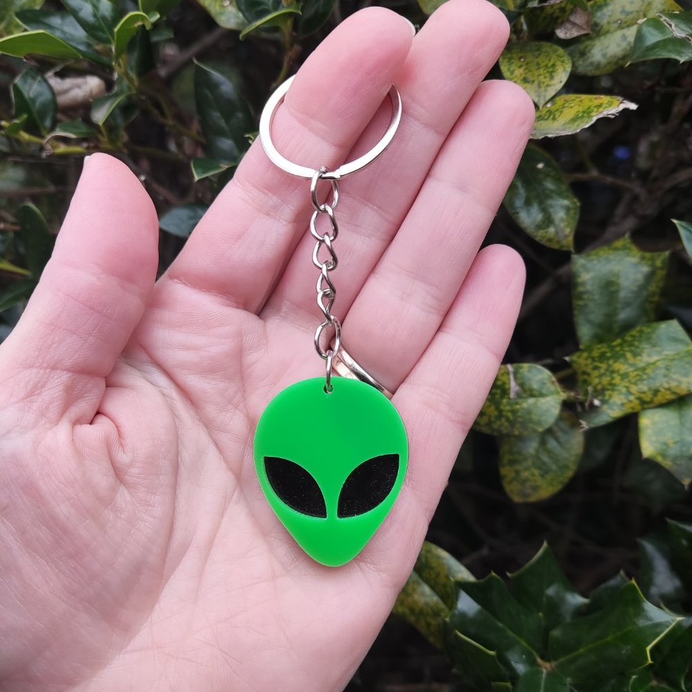 Alien Keychain - Picture 3 of 5